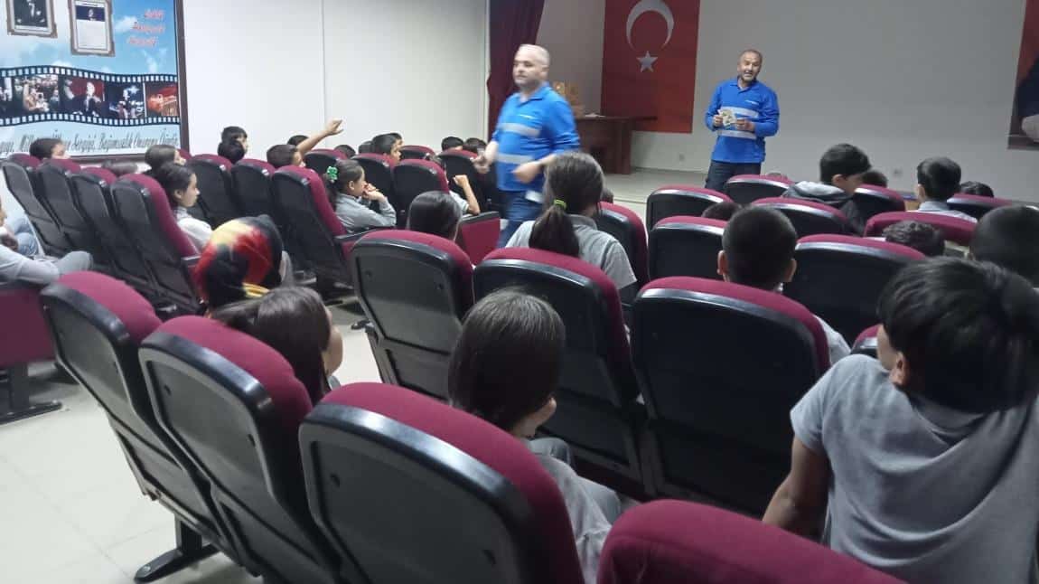 Kandil Barajından Gelen Görevlilerden Barajlarla İlgili Bilgilendirme Semineri... 